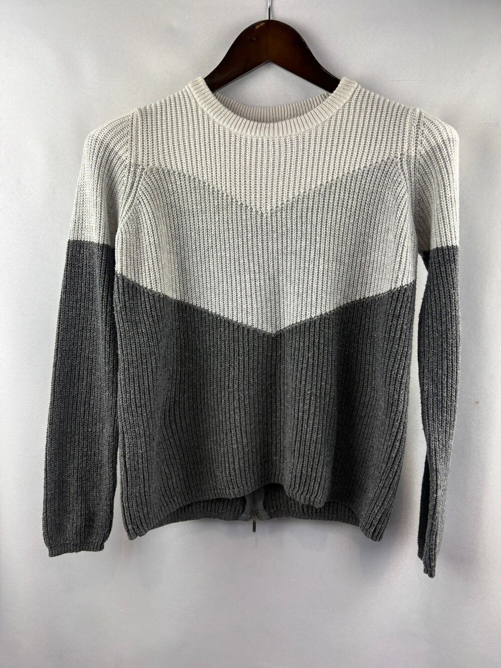 Women’s Design History Petite Small Gray & Cream Colorblock Sweater